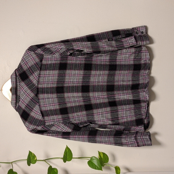 Eddie Bauer Women's Flannel - Picture 4 of 5